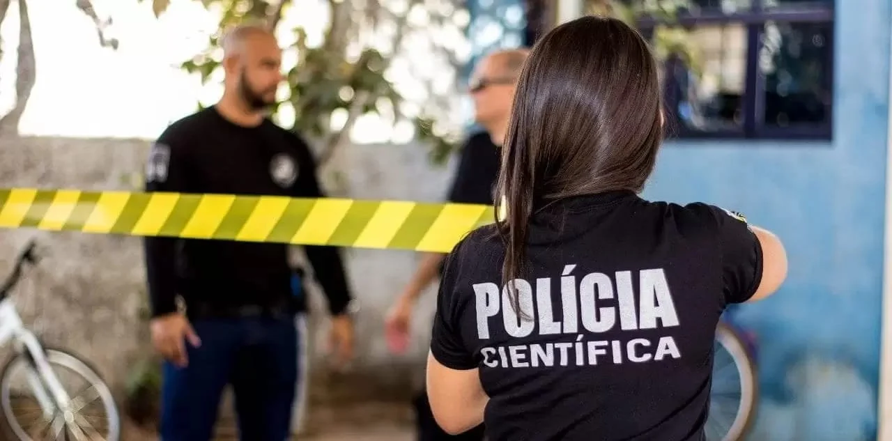 Saiu o edital do concurso Polícia Científica PR! São 30 vagas para o cargo de Perito Oficial Criminal, veja: